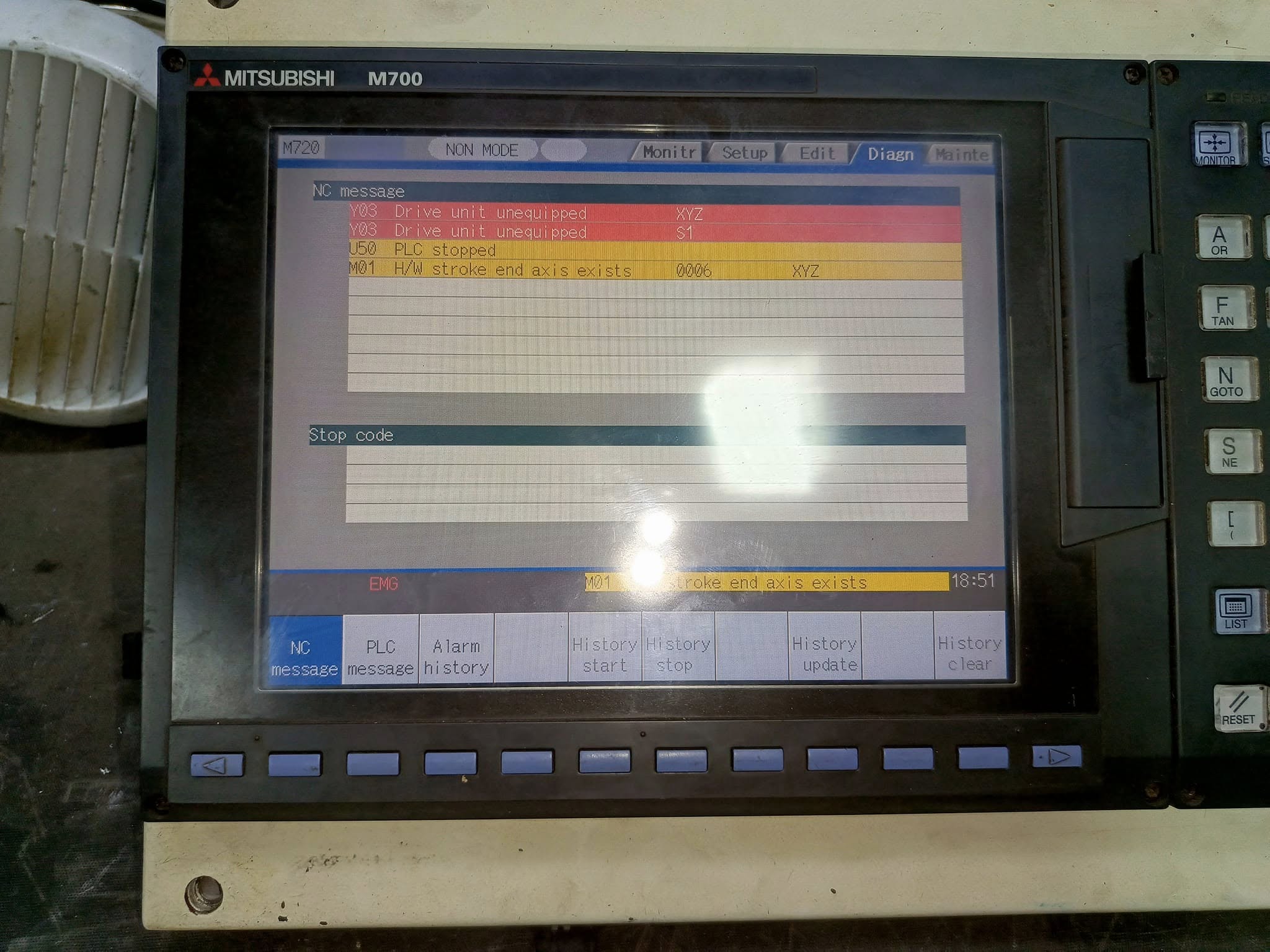 ซ่อม MITSUBISHI CNC CONTROLLER ตัวนี้จอใหญ่ใส่เครื่อง HARDFORT CNC
