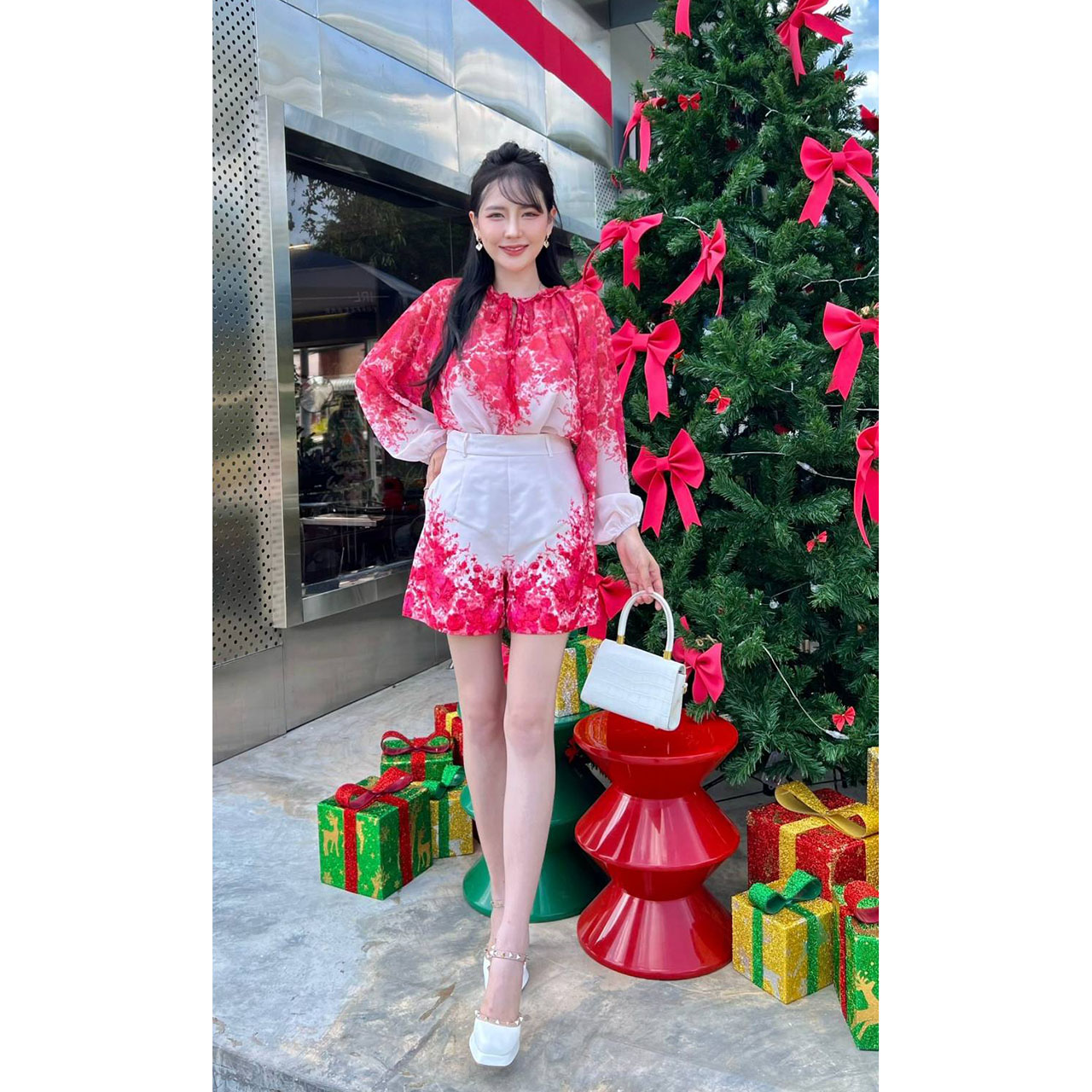 kudapy ชุดเซ็ทเสื้อ+กางเกง ลายสีแดง ผ้าชีฟอง กางเกงมีกระเป๋า ใส่สบาย