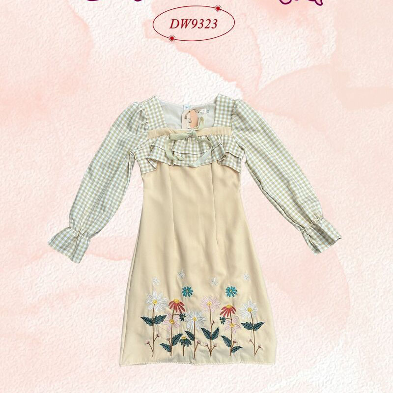 kudapy เดรสสั้นสีครีม/สีชมพู/สีกรม แขนยาวสก๊อต ดีเทลปักลายดอก น่ารักมาก ใส่ไปทำงาน ไปคาเฟ่ก็ได้