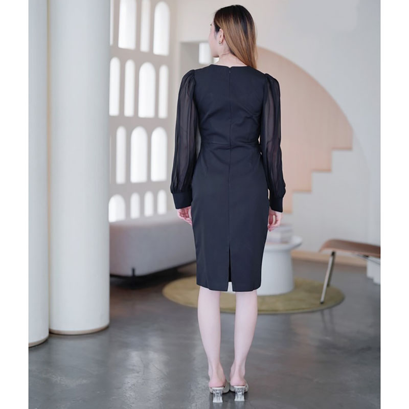 kudapy เดรสสั้นสีดำทรงเข้ารูปแขนยาว แนวเรียบร้อย สวยดูดี ดูสุภาพ
