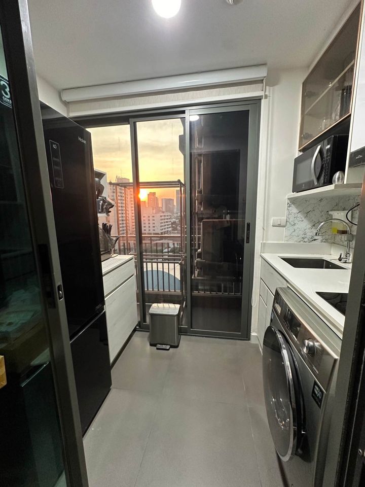 ปล่อยเช่าคอนโด เมโทรลักซ์ โรสโกลด์ พหลฯ-สุทธิสาร (Metro Luxe Rose Gold Phahol-Sutthisan) - 2ห้องนอน 2ห้องน้ำ 1ห้องครัว 1ห้องนั่งเล่น - ใกล้ BTSสะพานควาย - ขนาดห้อง 53 ตรม. ชั้น 8 ตึก A