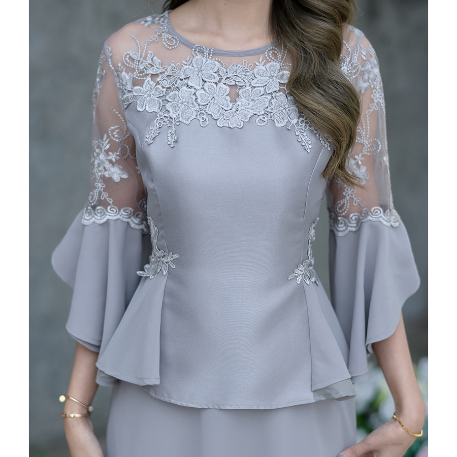 kudapy เดรสสั้นผ้าไหมแต่งลูกไม้สีชมพู/สีเทา เดรสผ้าไหม+ชิฟฟ่อน งานผสมผสาน 3 เนื้อผ้า ดีเทลมากมายตกแต่งสวยหวาน หรูหรา แขนแต่งระบายฟรุ่งฟริ้งพริ้วๆ