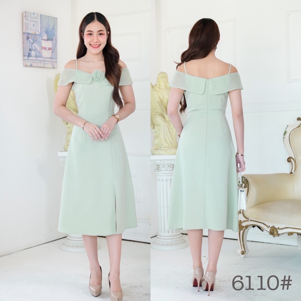 kudapy เดรสสั้นสีชมพูอ่อน,ชมพูเข้ม,ครีมนู๊ด,ชาไทย,มิ้น เปิดบ่า สายเดี่ยว พับระบายผ้าแก้วออร์เดรดี้รอบบ่า แต่งเข็มกลัดดอกไม้ออร์เกนดี้ กระโปรงบาน ผ่าหน้า