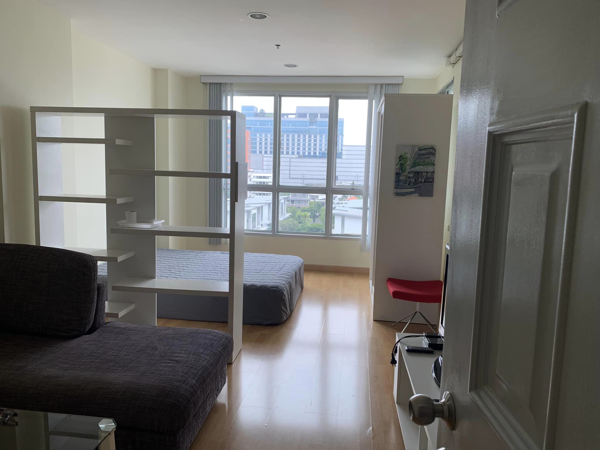 ให้เช่าคอนโด Life @ Ratchada (ไลฟ์ แอท รัชดา) ลาดพร้าว 36 - ตกแต่งเฟอร์ครบมีเครื่องซักผ้า - การเดินทาง: ใกล้รถไฟฟ้า MRT ลาดพร้าว