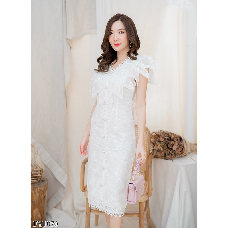 kudapy เดรสยาวสีขาว/สีแดง/สีชมพู คอวีปกระบายกระดุมเหลี่ยม