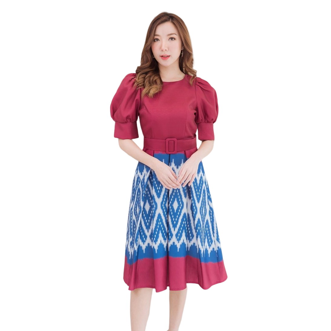 kudapy เดรสสั้นผ้าไทยคอกลมแขนตุ๊กตาสีฟ้าขาว/สีแดงฟ้า มีเข็มขัดผ้ารัดเอว เดรสลายไทยทรงบาน