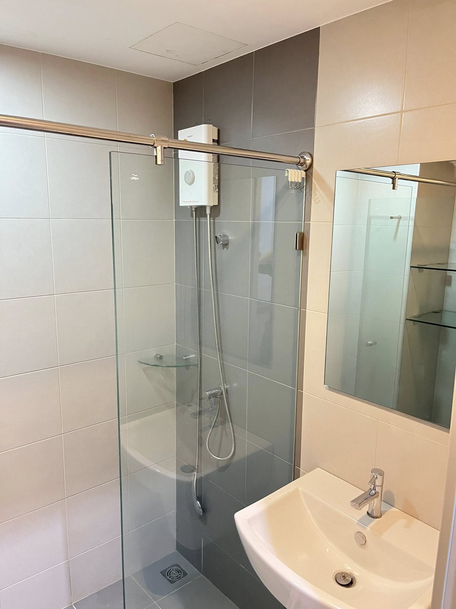 ให้เช่าคอนโด IDEO Mobi Sukhumvit Eastgate (ไอดีโอ โมบิ สุขุมวิท อีสท์เกต) โซน รถไฟฟ้า BTS บางนา Studio / 1ห้องน้ำ ขนาดห้อง 22 ตรม. ชั้น 16