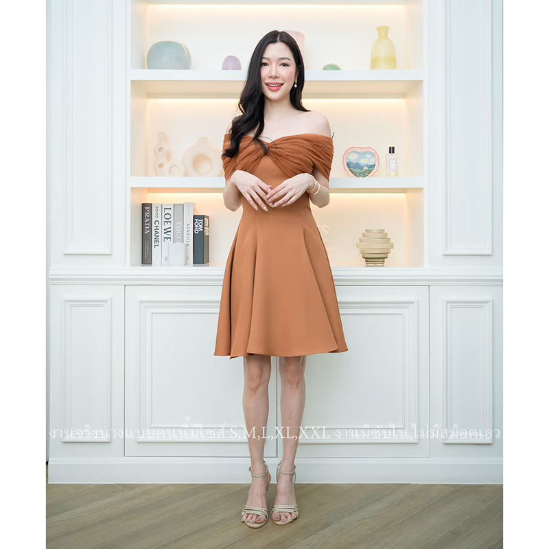 kudapy เดรสสั้นออกงานสีน้ำเงินกรมท่า/สีน้ำตาล/สีสีชมพูนู้ด ปาดไหล่แต่งผ้าซีทรู