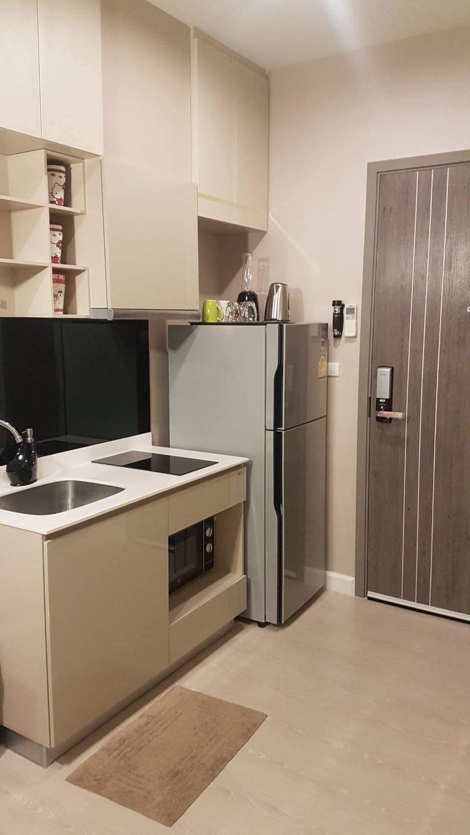 ให้เช่าห้องตกแต่งสวยไม่เคยปล่อยเช่ามาก่อนเครื่องใช้ไฟฟ้าครบสอบถามแอด Line ID : Smile-easy ที่ เดอะ นิช ไพรด์ ทองหล่อ-เพชรบุรี