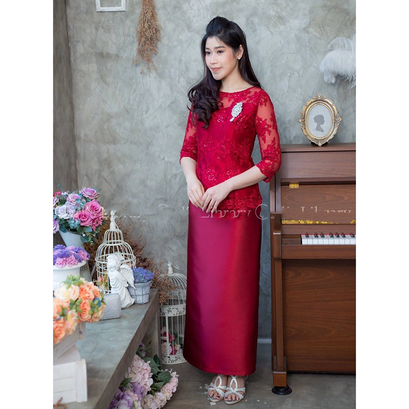 kudapy Set เสื้อลูกไม้แขนสามส่วนสีน้ำเงิน แดง โรสโกลด์ ชุดนี้ตัวเสื้อใช้ผ้าลูกไม้ปักเลื่อมอย่างดี มาพร้อมกระโปรงผ้าไหม สีพื้นทรงสอบผ้าสวย