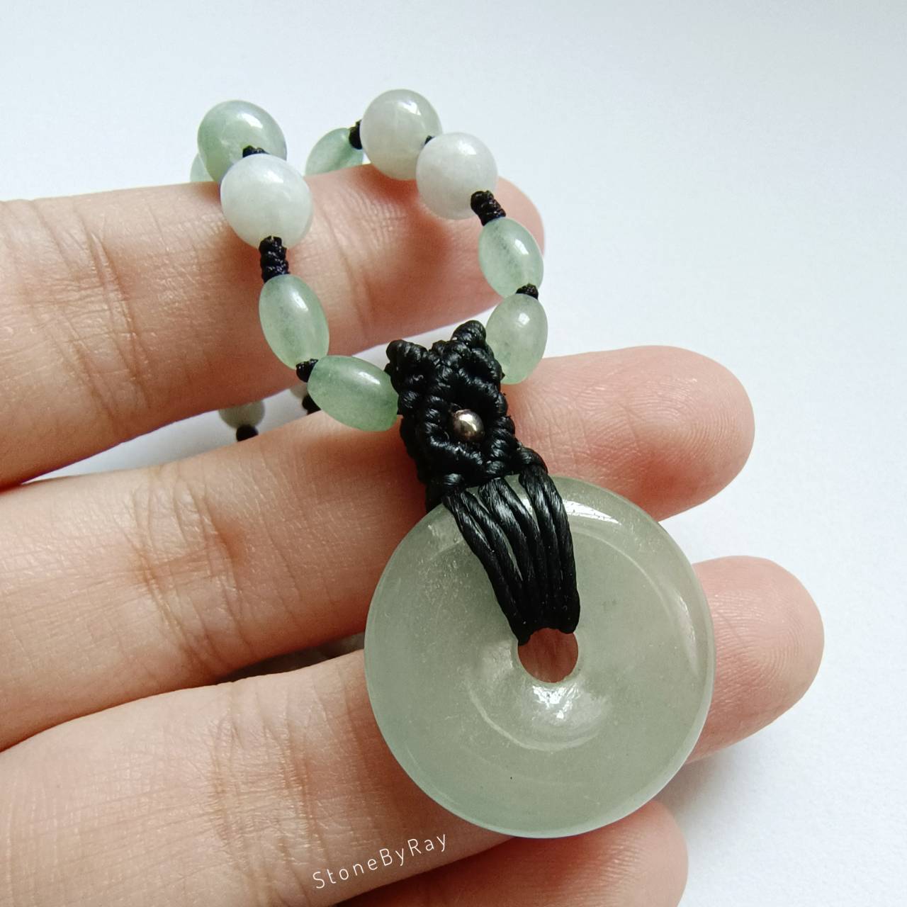 สร้อยคอเชือกถักหินอเวนเจอรีนกับจี้หยกทรงโดนัท Aventurine+Jade