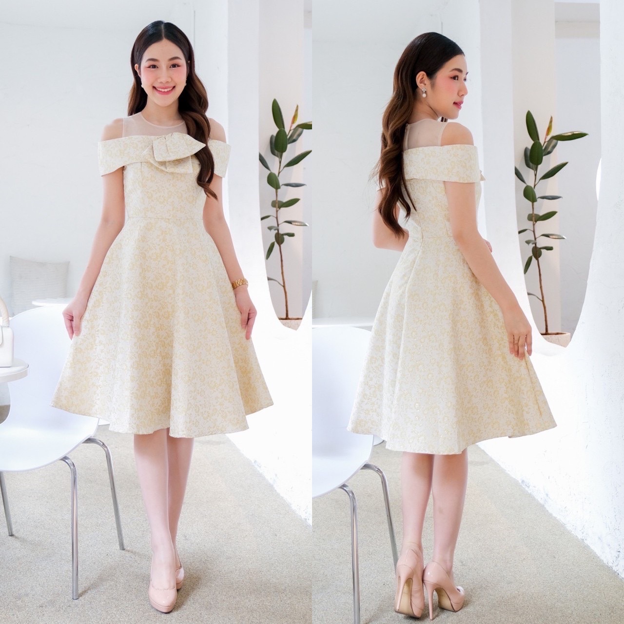 kudapy เดรสผ้าไหมทอลาย สีฟ้าอ่อน ,สีชมพู ,สีเหลืองทอง เกาะอกเปิดไหล่ ปิดต้นแขน ซิบหลัง ผ้าไหมทอลาย