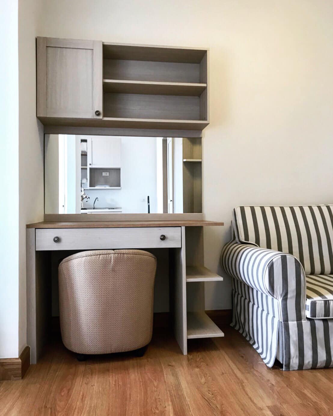 ขายขาดทุนคอนโด Chapter One Modern Dutch (แชปเตอร์ วัน โมเดิร์น ดัชต์ ราษฎร์บูรณะ 33) - ให้ทั้งหมดยกห้อง 1ห้องนอน 1ห้องน้ำ 1ห้องนั่งเล่น - ขนาดห้อง 29.34 ตรม. ชั้น 21 ตึก A - ขาย 1.59 ฟรีค่าโอน