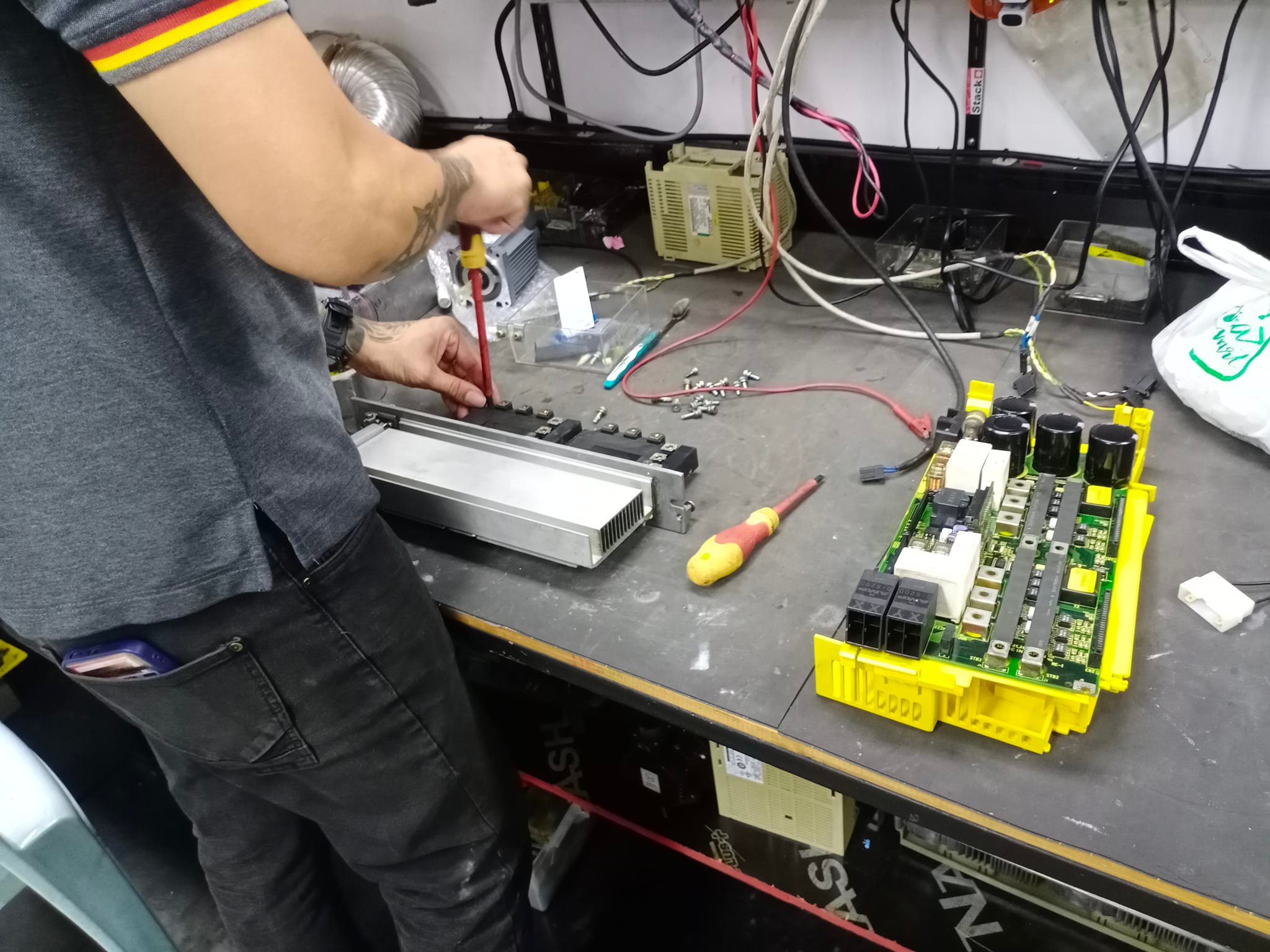 ซ่อม FANUC A06B-6117-H209 ALPHA ISV80/80