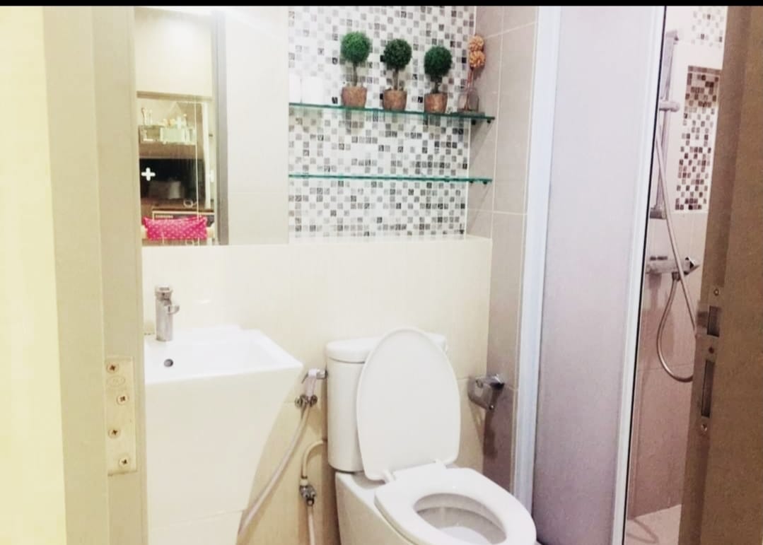 ปล่อยเช่าคอนโด Life Ratchadapisek (ไลฟ์ รัชดาภิเษก) - 1ห้องนอน 1ห้องน้ำ 1ห้องนั่งเล่น 1ห้องครัว - ใกล้ MRT ห้วยขวาง - ขนาดห้อง 31 ตรม. ชั้น 10 ตึก A