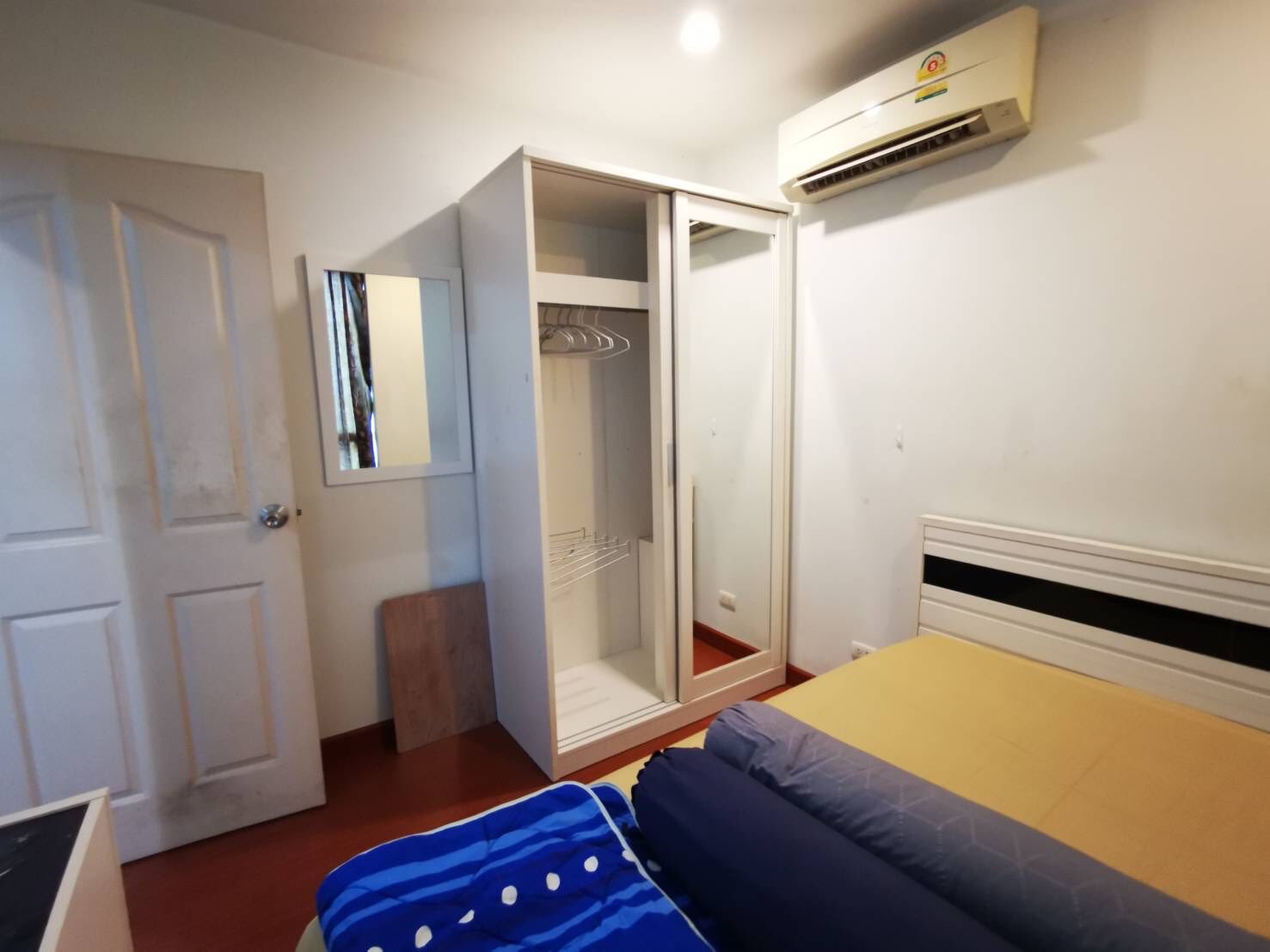 ให้เช่าคอนโด The Niche Taksin (เดอะ นิช ตากสิน) High Rise โซนพื้นที่ วงเวียนใหญ่ MRT ท่าพระ ห้องแบบ 1ห้องนอน 1ห้องน้ำ ขนาดห้อง 34 ตรม. ชั้น 8