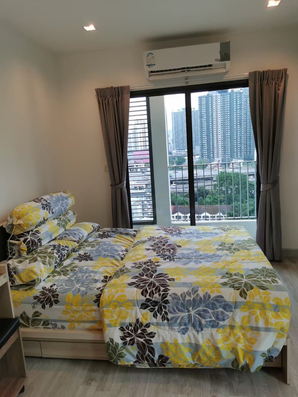 คอนโด IDEO Mobi Rama 9 (ไอดีโอ โมบิ พระราม 9) High Rise โซนพื้นที่ MRT พระราม9 ให้เช่าห้องแบบ 2ห้องนอน 2ห้องน้ำ ขนาดห้อง 55 ตรม. ชั้น 12A
