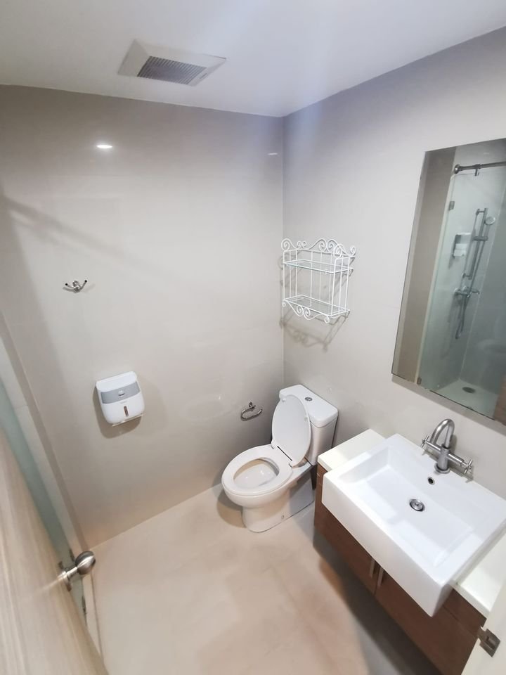 ให้เช่าคอนโด Hive Taksin (ไฮฟ์ ตากสิน) โซน รถไฟฟ้า BTS วงเวียนใหญ่ ห้องแบบ 1ห้องนอน / 1ห้องน้ำ ขนาดห้อง 51 ตรม. ชั้น 10