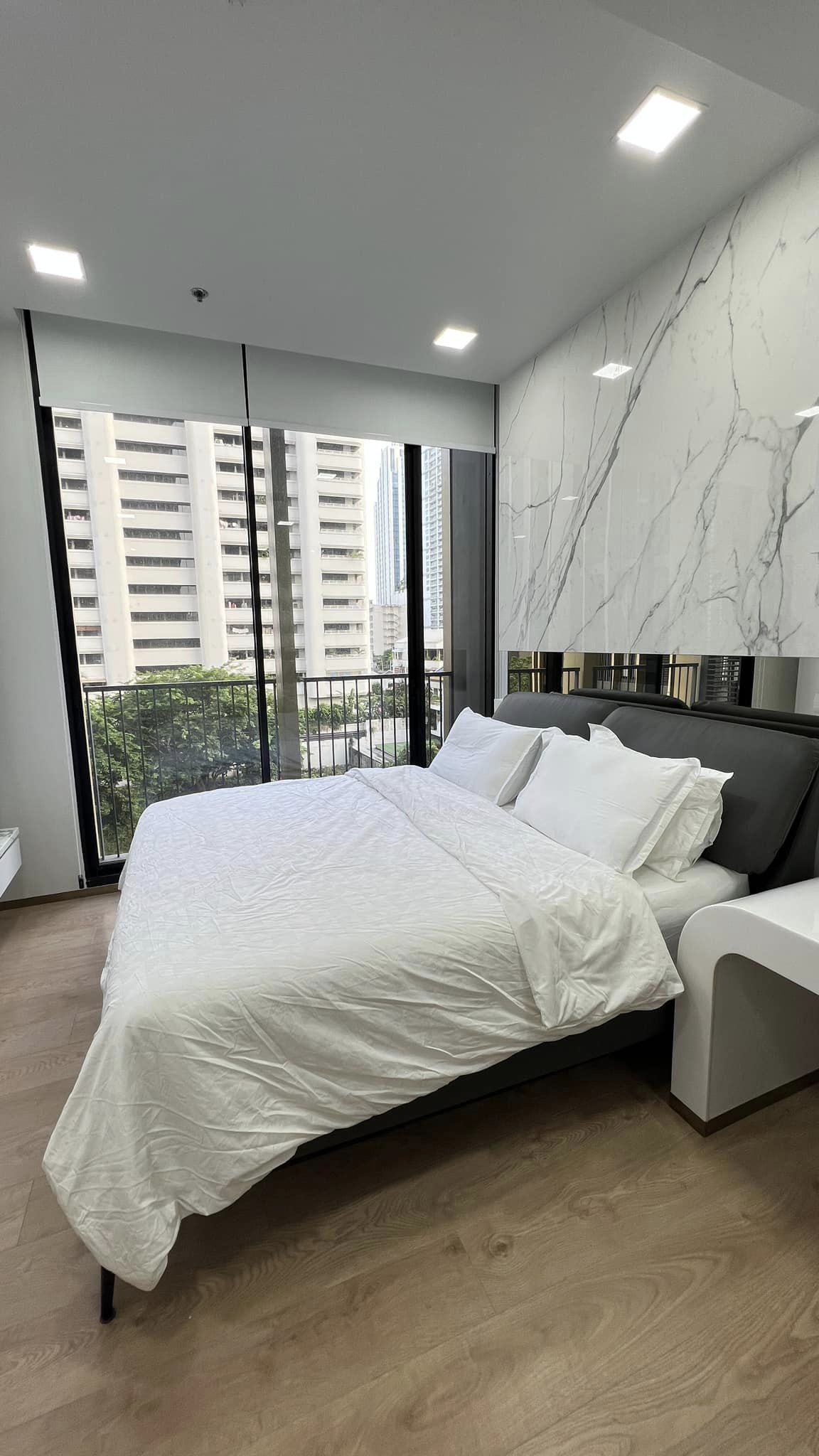 ปล่อยเช่าคอนโด โนเบิล บี 19 (Noble BE19) - 2ห้องนอน 2ห้องน้ำ 1ห้องนั่งเล่น - ใกล้ BTS อโศก MRT สุขุมวิท / Terminal 21 - ขนาดห้อง 61 ตรม. ชั้น 4