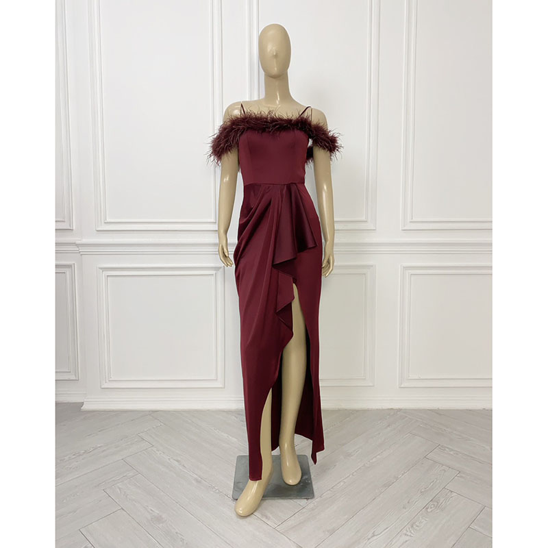 kudapy ชุดราตรียาวสีกรม/สีแดงเลือดหมู สาวอวบปาดไหล่แต่งขนนก ใส่สบายสวยดูดี