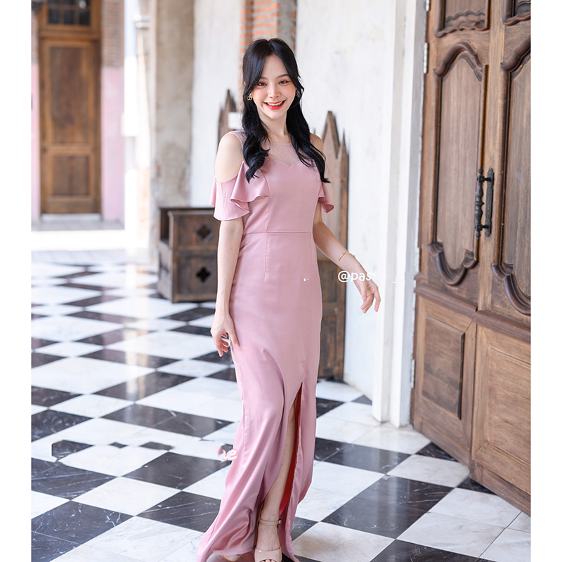 kudapy เดรสยาวPink Champagne/Pink Gold ทรงสวย ใส่ออกงานสวยหรูดูแพง ช่วงบนทำเป็นอก Curve คล้ายเกาะอก แต่จริงๆแล้วแต่งด้วยผ้าซีทรูใส่ง่ายไม่ต้องกลัวโป๊กลัวหลุด