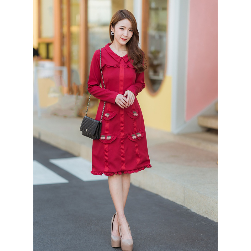 kudapy เดรสสั้นสีแดง ปกแขนยาวแต่งเชอรี่สวยใส่แล้วดูดี