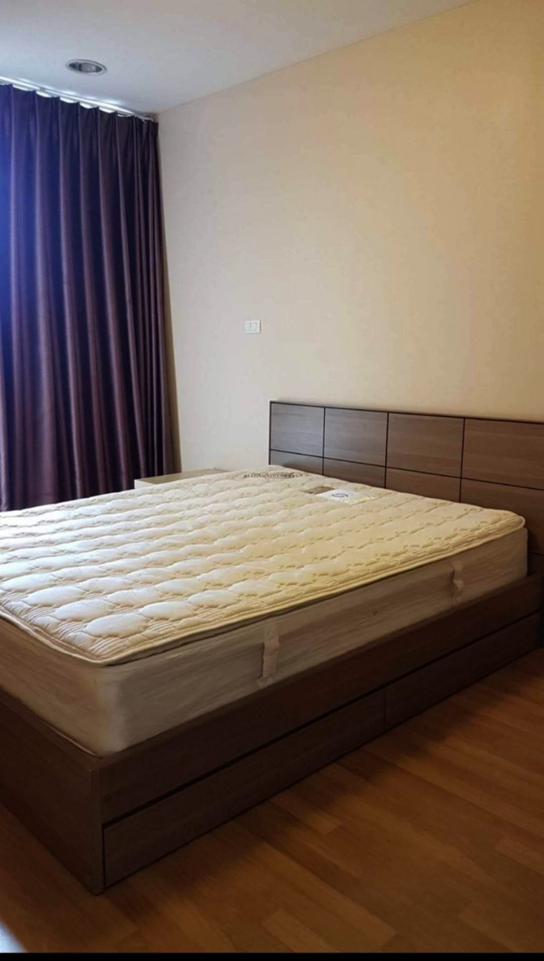 ห้องมุม IDEO Ladprao 5 (ไอดีโอ ลาดพร้าว 5) ให้เช่าตกแต่งพร้อมอยู่มีเครื่องซักผ้า สอบถามแอด Line ID : Smile-easy