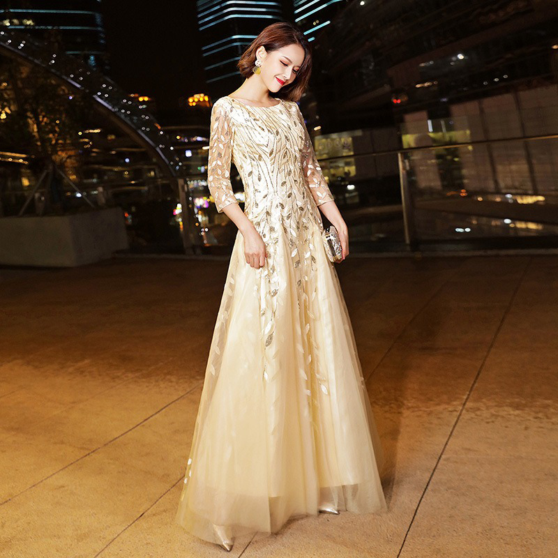 kudapy เดรสยาว ชุดราตรียาวสีแดง/สีครีมทอง/สีน้ำเงิน เดรสออกงานปักลายใบไม้แขนสามส่วน กระโปรงทรงหางปลา เรียบหรูดูแพง สวยดูดี แบบสวยทันสมัย ใส่ออกงาน