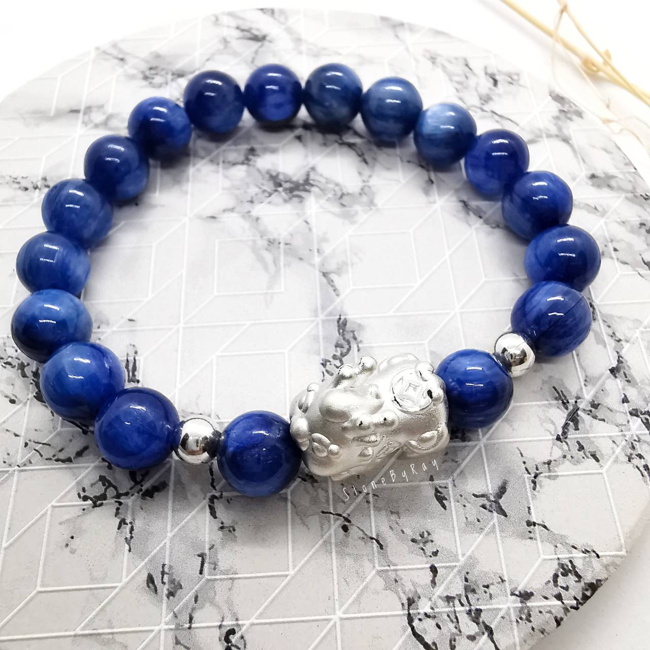สร้อยข้อมือหินไคยาไนท์ร้อยกับเบบี้ปี่เซี้ยะเงินแท้ Kyanite