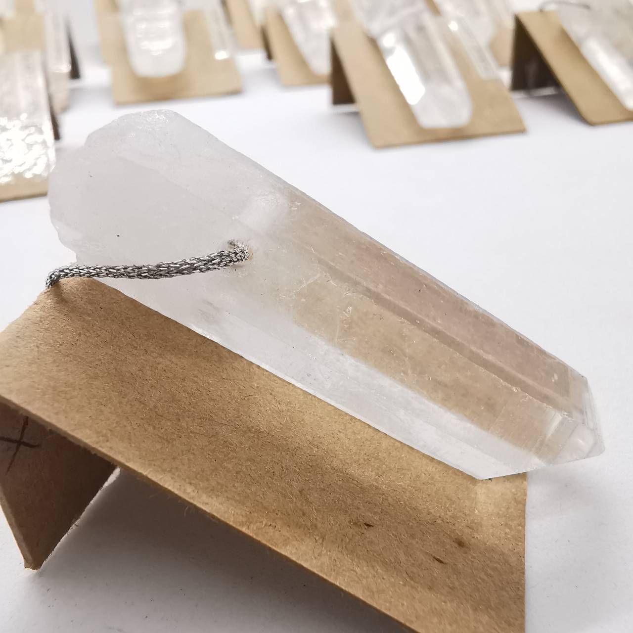 จี้หินคริสตัลควอตซ์ผลึกธรรมชาติ (Crystal Quartz)