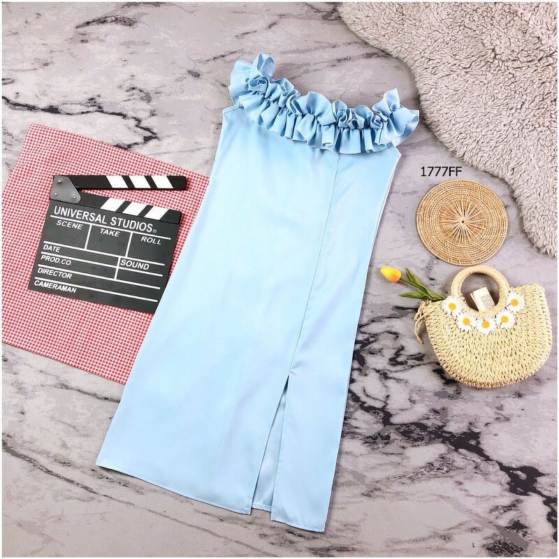 kudapy เดรสปาดไหล่ ระบายรอบน่ารัก แอบเซ็กซี่ งานมีซิปซ่อนหลัง ตีเกล็ดหน้าหลัง เอวไม่สม็อค ทรงเข้ารูป