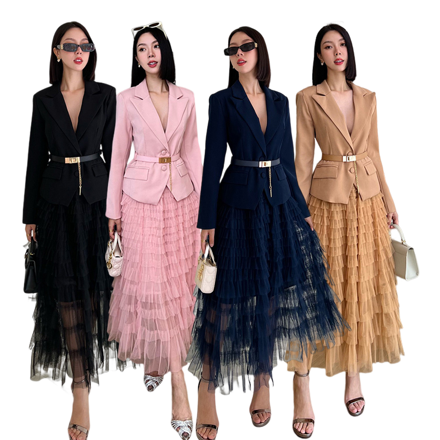 kudapy set Blazer+Skirt +เข็มขัด สีน้ำตาล, ดำ, ชมพู, กรม เสื้อสูทกระเป๋าจริง มีฟองน้ำเสริมไหล่บางๆ ทรงสวย มีซับในทั้งตัว แขนแต่งกระดุมเม็ดเล็ก เพื่อให้ดูดี มาพร้อมกับกระโปรงทูทู่