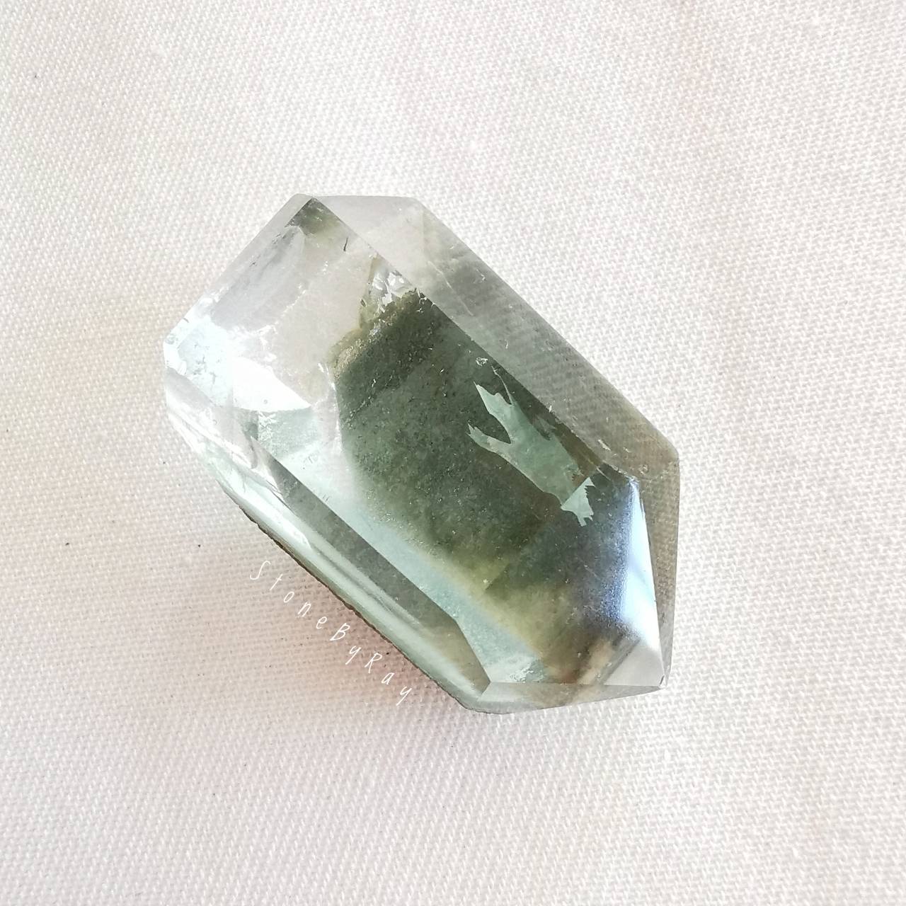 กรีนเพนทั่มควอตซ์ Green Phantom Quartz