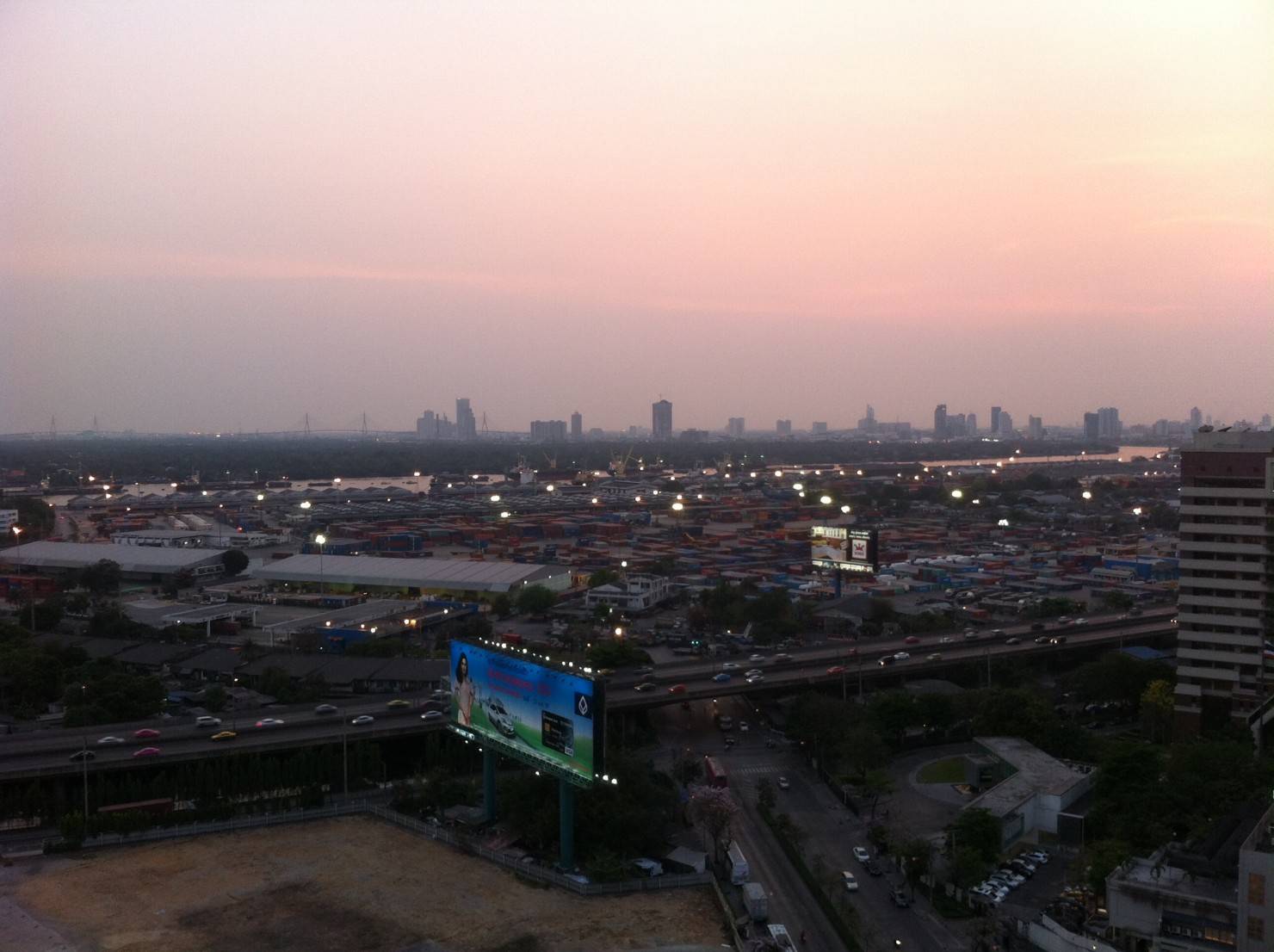 ให้เช่า Aspire Rama 4 (แอสไพร์ พระราม 4) ชั้น24 วิวแม่น้ำ ทิศใต้