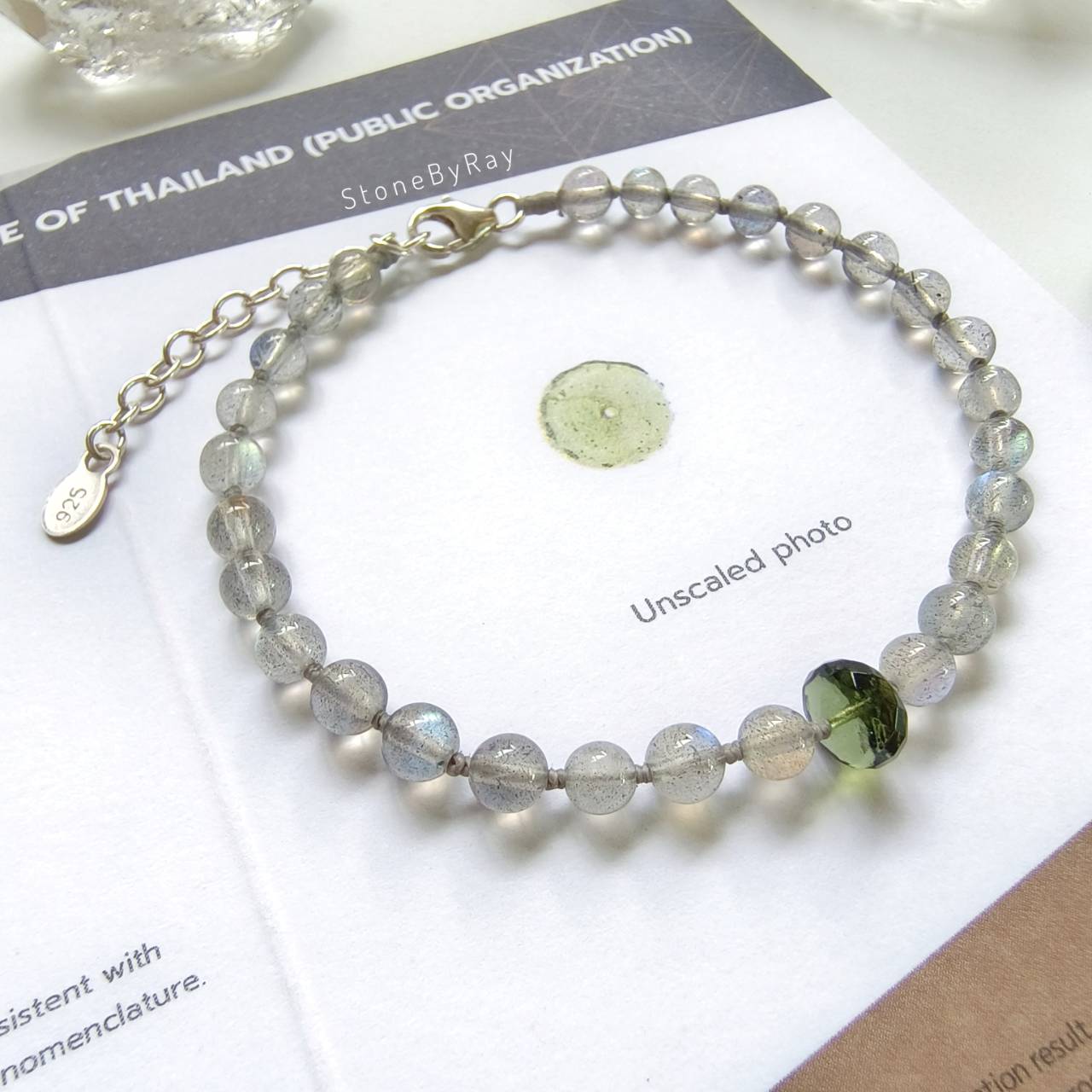 สร้อยข้อมือเงินสะเก็ดดาวโมดาไวต์กับลาบราโดไลท์ Moldavite+Labradorite