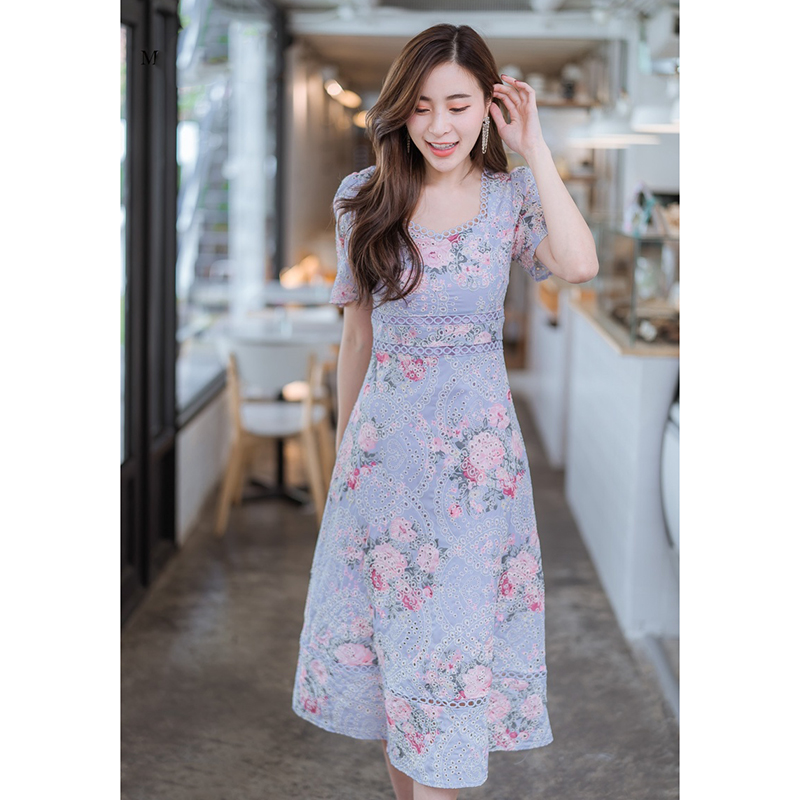 kudapy เดรสสั้นคอเหลี่ยมสีม่วง ผ้าฉลุลายดอกกุหลาบ ใส่สบายดูดี S