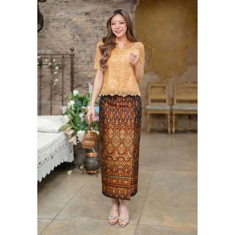 kudapy เซ็ทเสื้อลูกไม้คอวี แขนสั้นสีเขียว/สีเหลืองทอง/สีชมพู+ผ้าถุงผ้าไหมสวยดูดี ใส่ออกงาน งานเสื้อพรีเมี่ยมสุดๆ