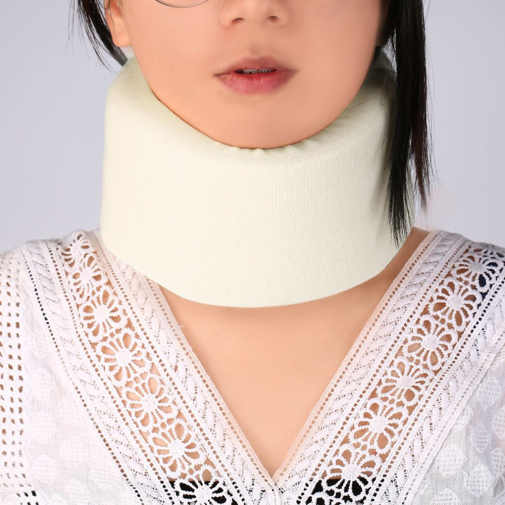 เฝือกคอ เฝือกดามคอ เฝือกอ่อนดามคอ Soft foam cervical collar neck support