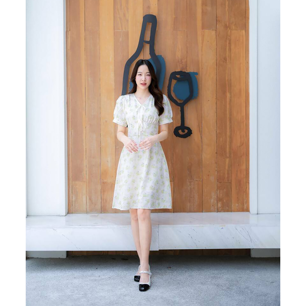 kudapy เดรสสั้นสีชมพู/สีเขียว/สีเหลือง ผ้าลายดอกแต่งโบว์2ชิ้น แขนสั้น สวยดูดี