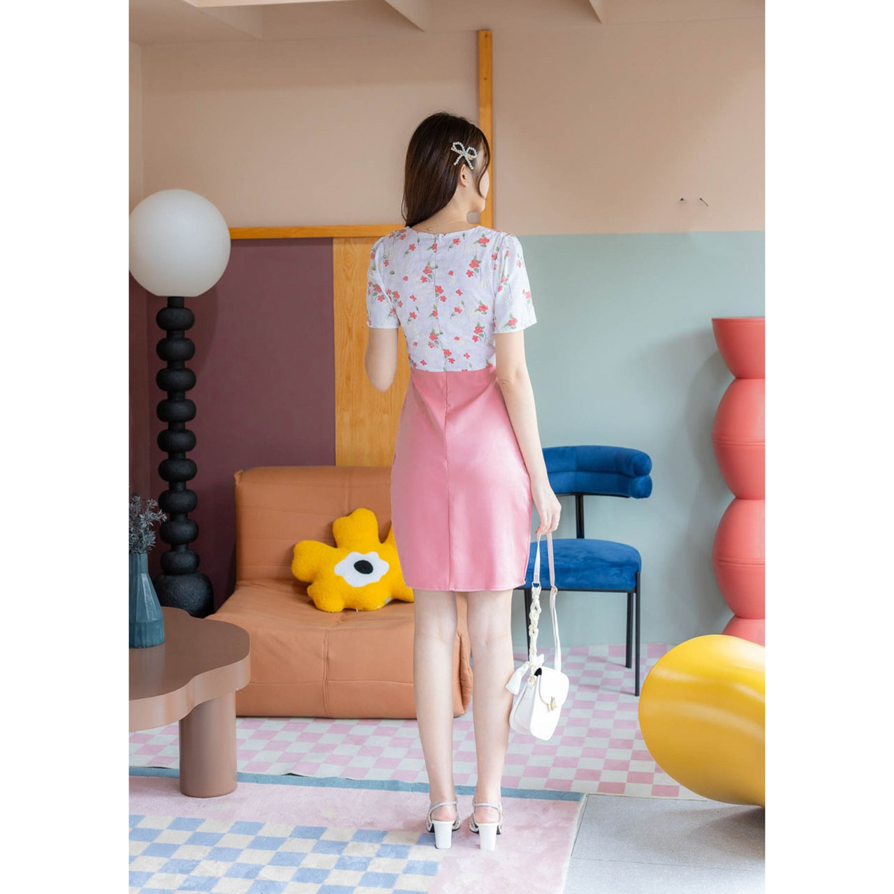 kudapy เดรสสีพื้นแต่งเสื้อลายดอกโบว์2ชิ้น