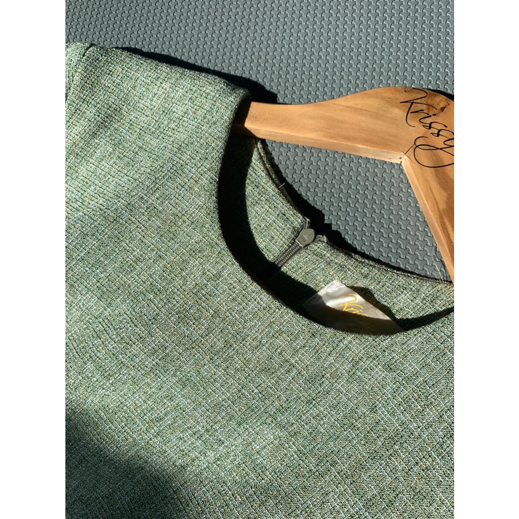 kudapy เดรสสั้นไปงาน สีกรมท่า,สีครีม สีเทา สีเขียว สีเทาเข้ม สีเขียวมิ้นท์ เดรสสั้นคอกลม แขนสั้น ซิบหลัง กระโปรงจับจีบตามแบบ ทรงสวยใส่สบายมากค่ะ