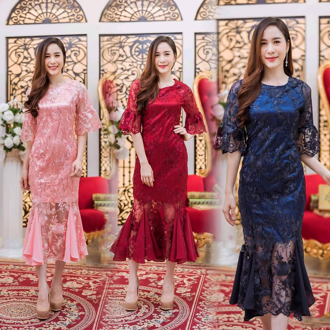 kudapy ชุดเดรสลูกไม้ไปงาน สีแดงสด/สีชมพูโรสโกลด์/น้ำเงินกรมท่า ซับในซาตินอย่างดี แต่งชายทรงหางปลาด้วยผ้าซีทรูเพิ่มดีเทลเซ็กซี่