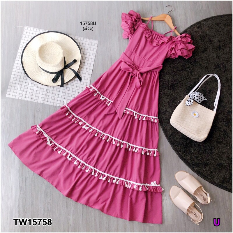 kudapy แม็กซี่เดรสสีชมพู ม่วง ม่วงอ่อน เขียว โอรสเข้ม สายเดี่ยวเว้าไหล่ แขน 2 ข้างระบายชั้น ผ้าไหมอิตาลี่ ระบายชั้นๆ