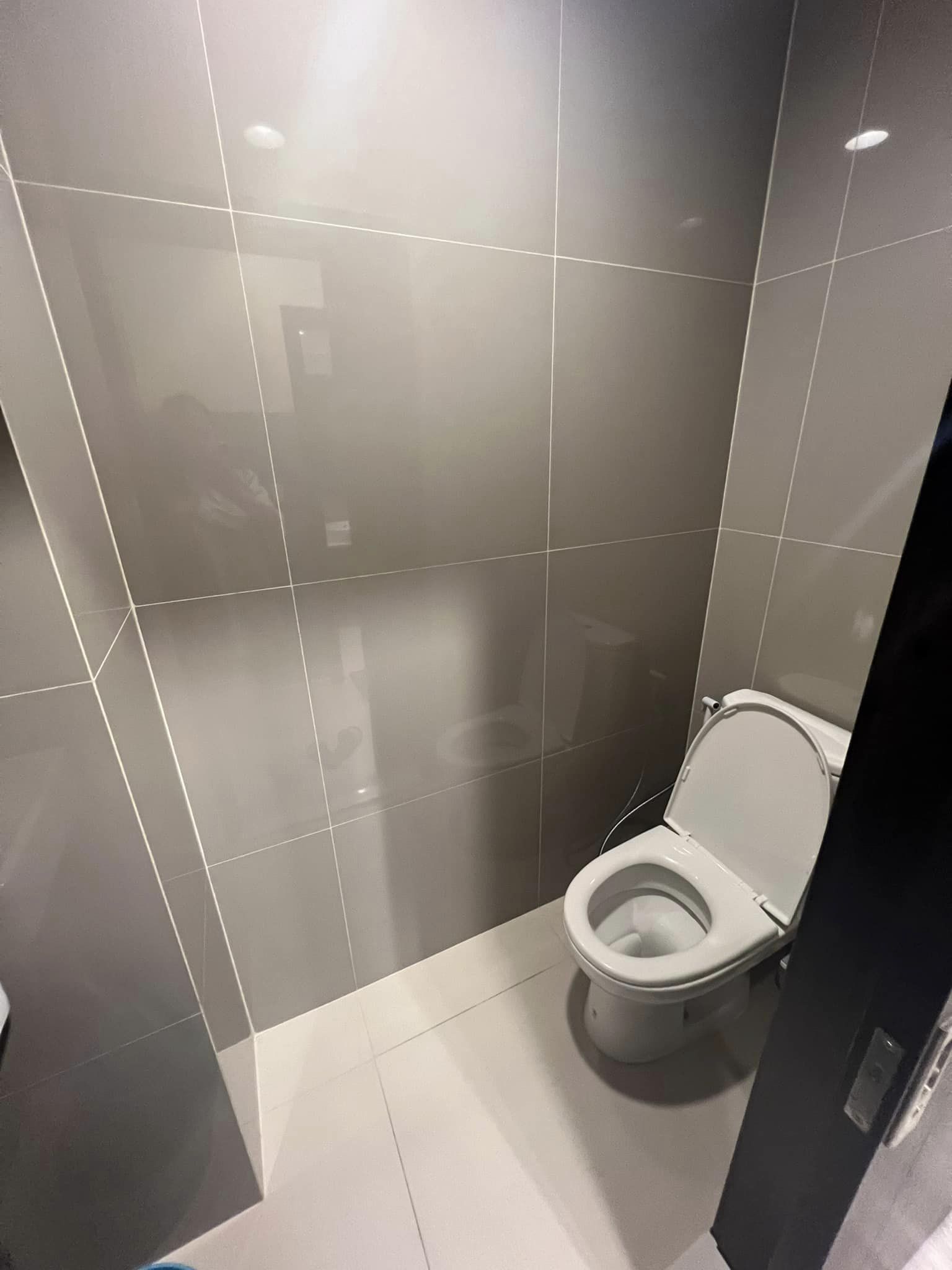 ปล่อยเช่าคอนโด XT Huaikhwang (เอกซ์ที ห้วยขวาง) - 1ห้องนอน 1ห้องครัว 1ห้องน้ำ - ใกล้ MRT ห้วยขวาง - ขนาดห้อง 30 ตรม. ชั้น 33 ตึก A