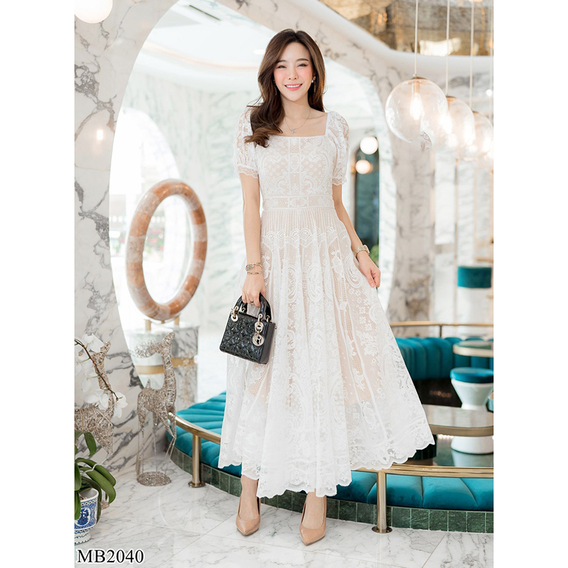 kudapy เดรสยาวสีขาว/สีชมพู/สีกรม/สีแดง คอเหลี่ยมลูกไม้มีซับ