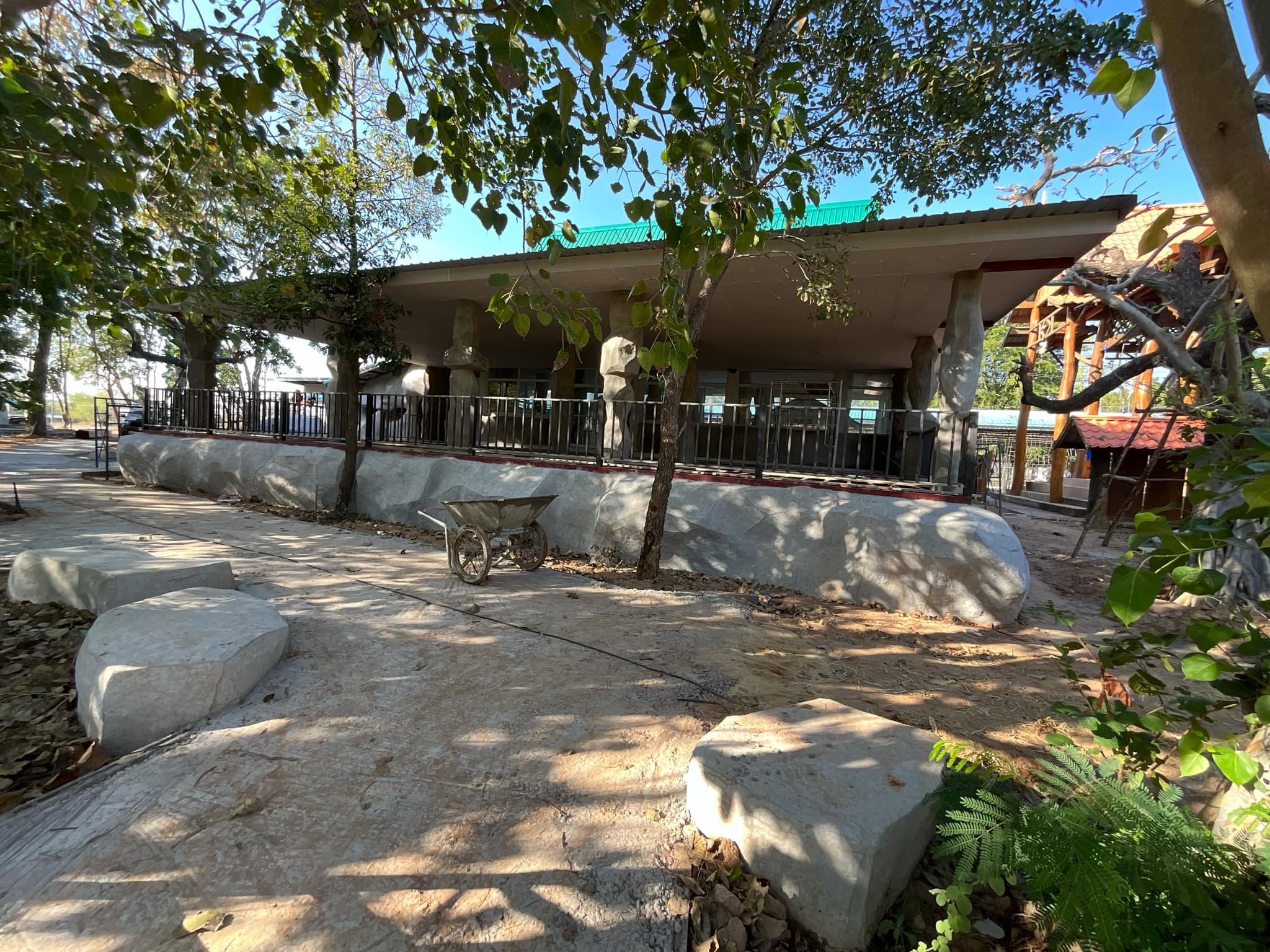 งานออกแบบ จัดสร้างสวนพุทธศิลป์ อุทยานพระนาดูนทะลุมิติ จ.มหาสารคาม สอบถาม โทร 061-6592998