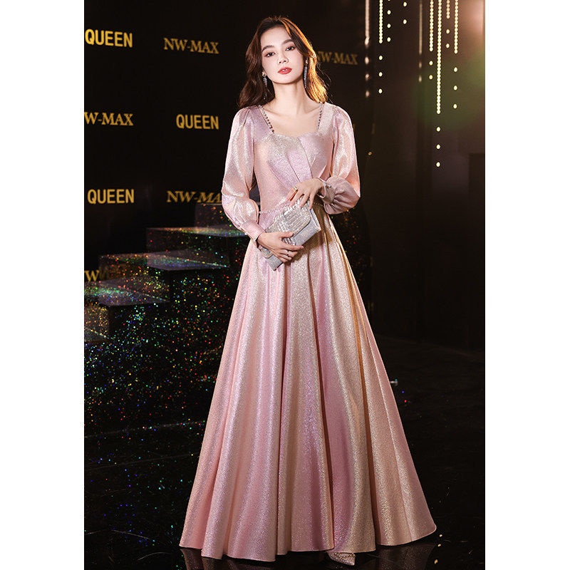kudapy (พรีออเดอร์ 15-30 วัน) ชุดราตรีไปงาน ชุดราตรียาวสีชมพูโรสโกลด์ คอเหลี่ยมแขนยาว จั้มปลายแขน ด้านหน้าจะจีบตรงเอว ตัวเดรสเป็นผ้าซาตินปากลิตเตอร์ทั้งตัว งานซิปหลัง