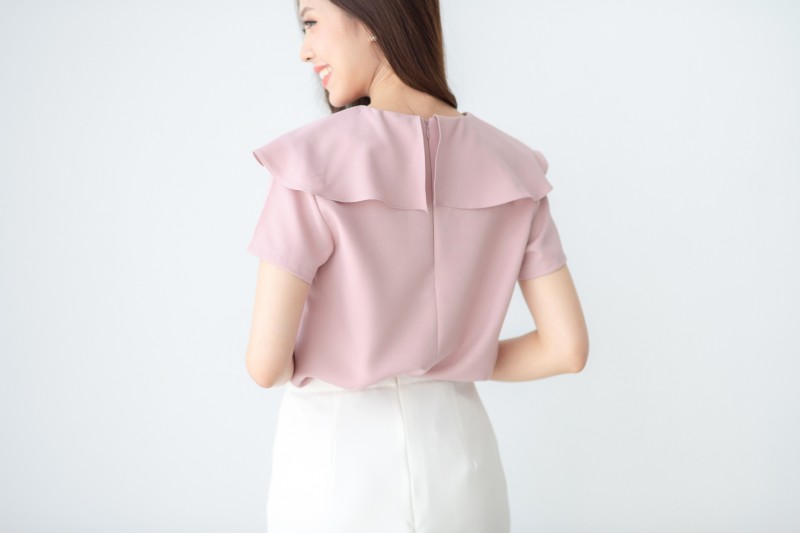 kudapy เสื้อสีเทาฟ้า ชมพู ดำ ขาว คอระบายคอทรงพลิ้ว รุ่นนี้น่ารักสไตล์ญี่ปุ่น (เฉพาะเสื้อ)