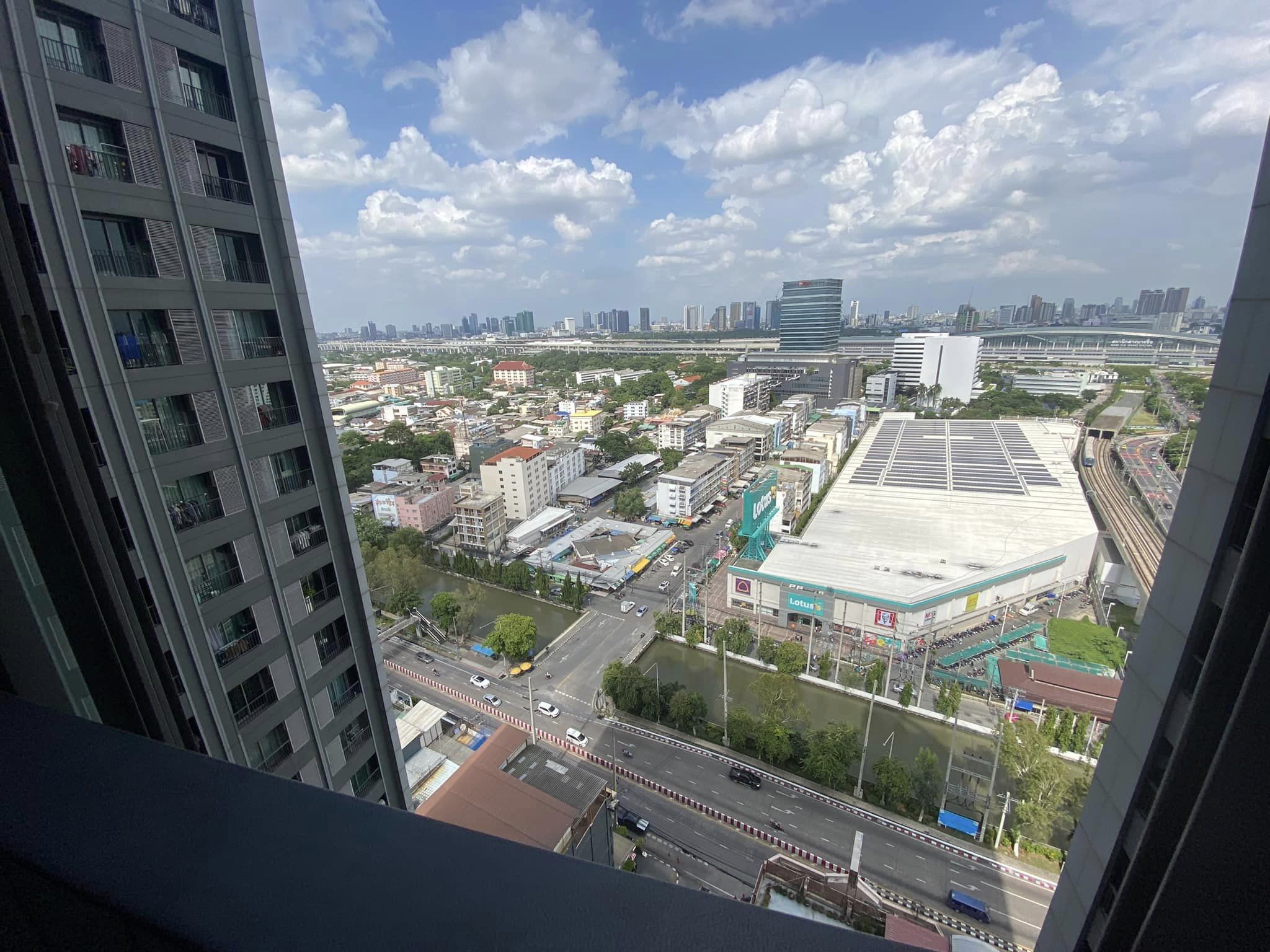 ให้เช่าคอนโด ไอดีโอ โมบิ บางซื่อ แกรนด์ อินเตอร์เชนจ์ (IDEO Mobi Bangsue Grand Interchange ) - ห้องแบ่งเป็นสัดส่วน 1ห้องนอน เครืองใช้ไฟฟ้าครบ - การเดินทาง: ใกล้ MRTเตาปูน, MRT บางซื่อ