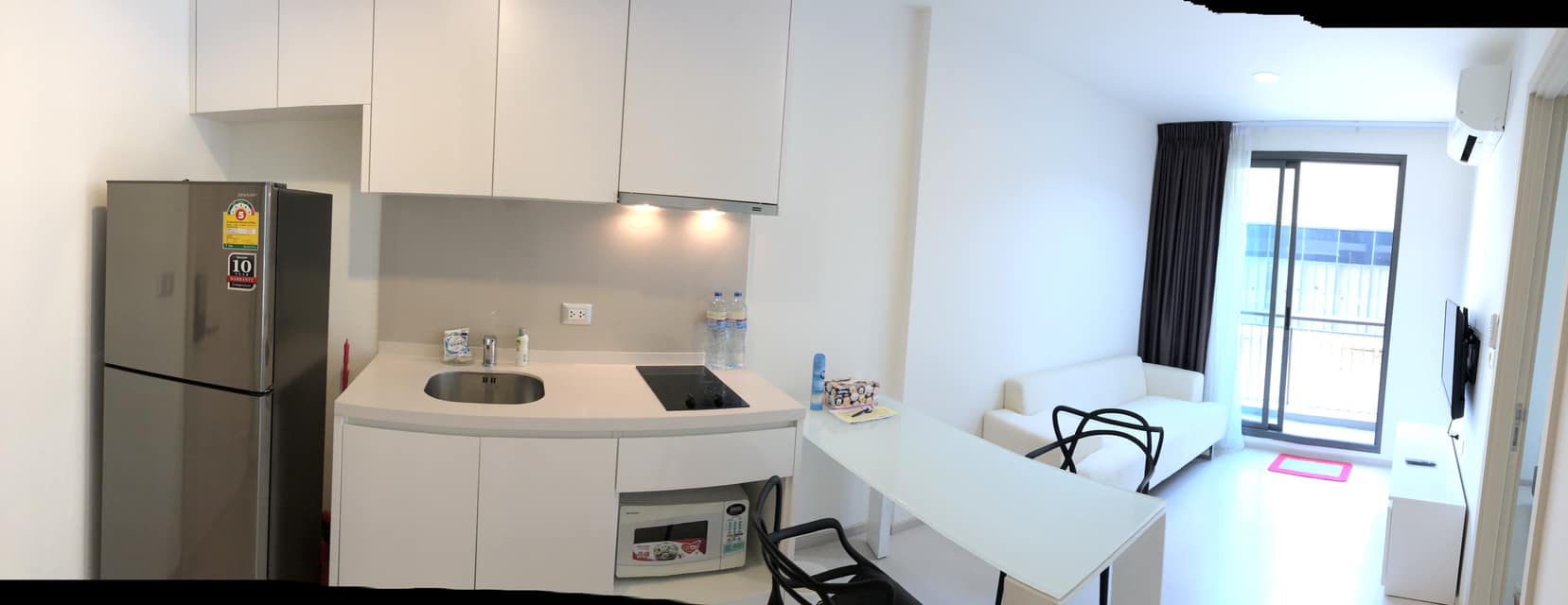 ปล่อยเช่าคอนโด Rhythm Sukhumvit 42 (ริทึ่ม สุขุมวิท 42) - 1ห้องนอน 1ห้องน้ำ 1ห้องนั่งเล่น - ใกล้ BTS เอกมัย / Gateway เอกมัย - ขนาดห้อง 35 ตรม. ชั้น 10